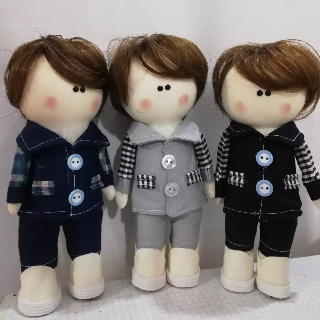 عروسک‌ روسی مدل دانش اموزی